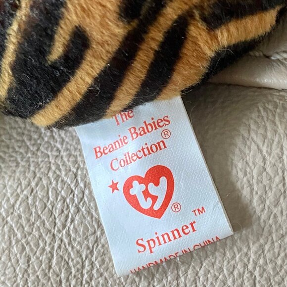 Ty Beanie Baby "SPINNER"1996 - Retired, Rare, & with Errors - Halloween Beanie - Picture 8 of 10